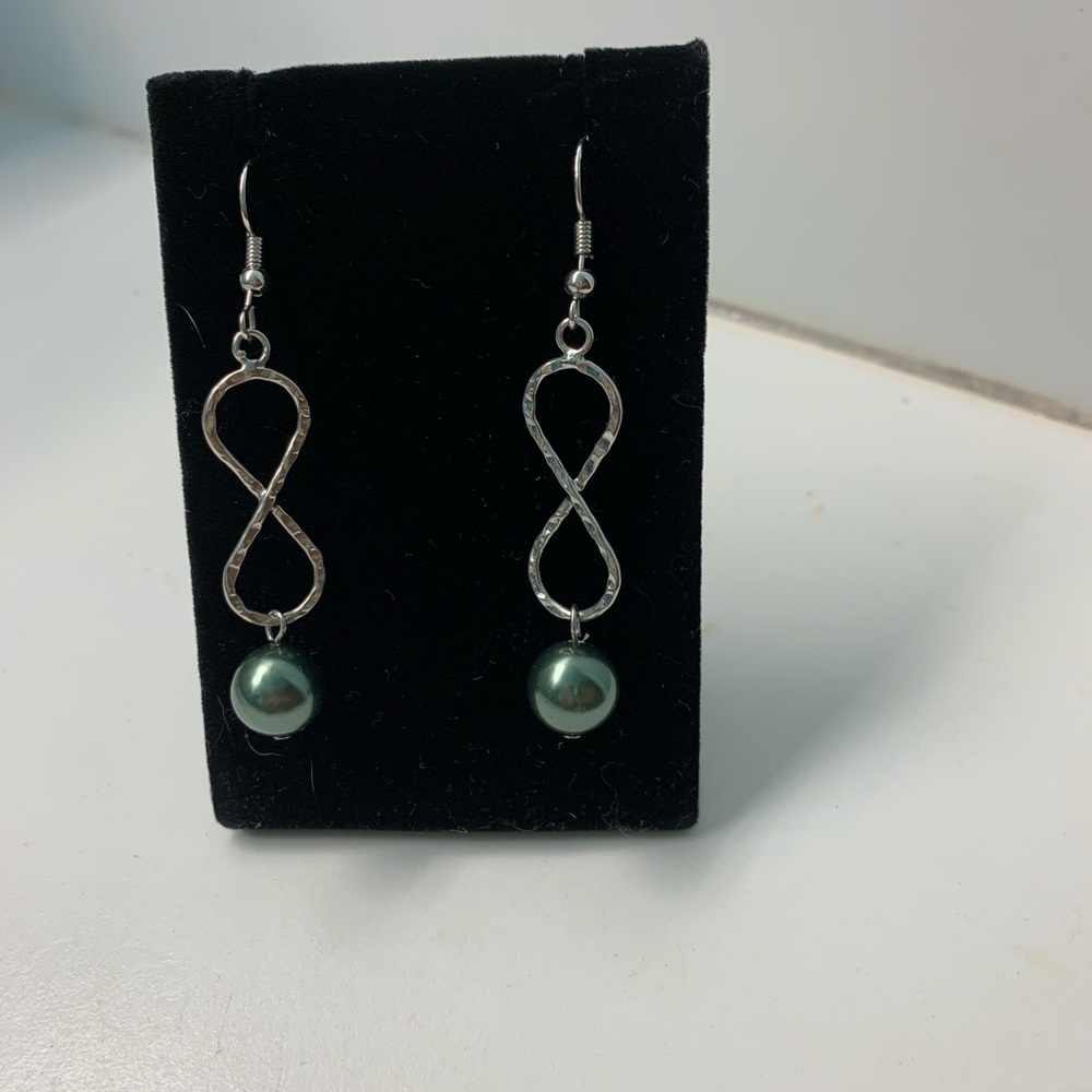 Green Shell Pearl Infinity Earrings with Green Shell Pearl